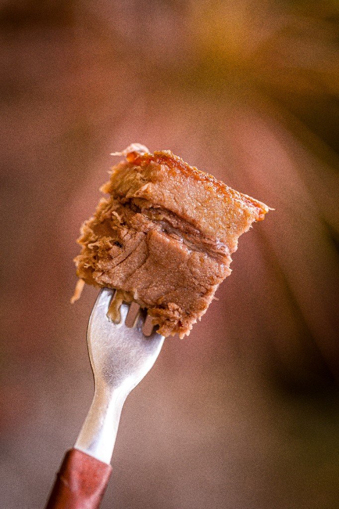 Marmitas com costela e acompanhamentos